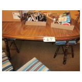 60' Oval Table w/leaf, 4 chairs