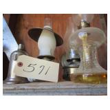 3 kerosene lamps