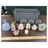 Basket with trinket holders