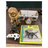 Dogs, owl, ark figures