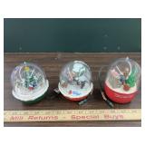 3 lights and motion ornaments, untested