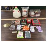 Penguin Candy despencer & tealite holder, snowman