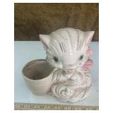 Hull art cat planter