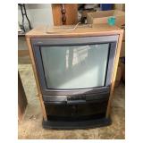 Sony tv with remote untested 18" x 30" x 40"
