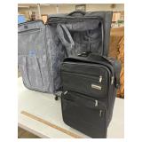 2pc luggage on wheels, Ricardo & Sonoma