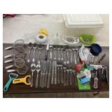 Kitchen ware with tote