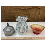 2 colored candy dishes & vase