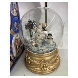 Sculptured Christmas water globe, untested &