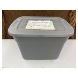 Sterilite tote with lid