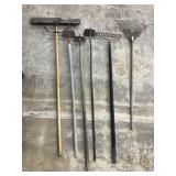Hoes, rakes & broom