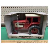 1/16 IH 1568 V-8 series #3 of 4