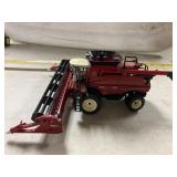 1/64 Case IH axial flow 7150 combine w/ grain head