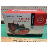 1/16 IH TD14A, red Toy Truck & construction show