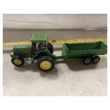 1/64 John Deere 7710 tractor & 876 spreader