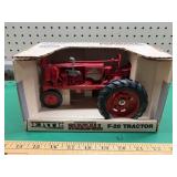 1/16 IH Farmall F-20 red