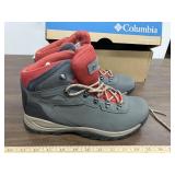 Columbia Womens size 11 boots