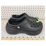 Crocs size W8