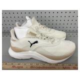 Puma, size 7 1/2, bottom bit dirty