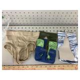 5pr Hanes Boys briefs, size S