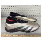 Adidas predator size 9