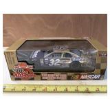 1/24 #32 Nascar Gold Commemorative Series NIB