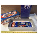 1/18 #66 Darrell Waltrip, 2000 Taurus NIB