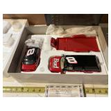 1/24-1999 Ltd Ed.Suburban Trackside Collection NIB