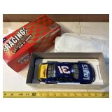 1/24 #31 Mike Skinner "98 Monte Carlo Bank NIB