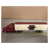 1/64 Freightliner 120 metal truck w/sleeper &