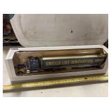 1/64 Peterbilt 379 New Holland truck/trailer NIB