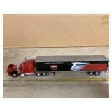 1/64 Peterbilt semi w/Utility 3000D-X Dry Freight