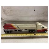 Ertl peterbilt Flying J tanker semi truck