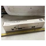 1/64 International Cab with trailer semi truck