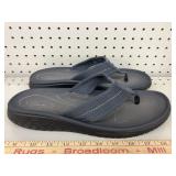 Clarks sandels Size 11