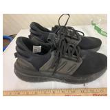 Adidas size 8 1/2, no box, possibly slightly used