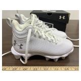 Under Armour size 10K sports shoe