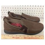 Clarks size 12
