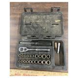 Craftsman 1/4 in drive SAE & metric socket set in