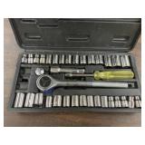 Ratchet & Socket Set 1/4" & 3/8" drive - 35 pieces