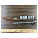 Craftsman 3/8 in drive ratchet and 6 sockets size