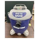 12 Gal Shopvac, 5.5hp with hoses