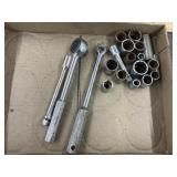 3/8" drive SAE lot sockets w/1 metric one &