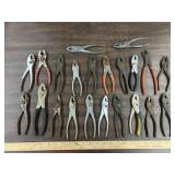 Lot of slip pliers