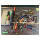 Lot of various styles/kinds of screwdrivers &