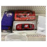 1/24 #19 Dodge Show Car, 2000 Intrepid R/T