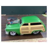 1/18 Ford Woody , 2001 Funline by Muscle Machines