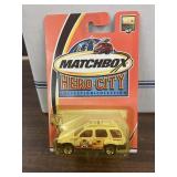 Matrchbox Hero-City, Nissan Terra, #47
