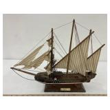 Goleta Siglo XIX wooden ship, approx 18 x 15 x 3