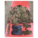 Real Tree 2xl jacket, 40' belt and gloves, no size