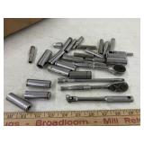 Lot of 1/4' deep sockets w/ratchets, brakers bar,